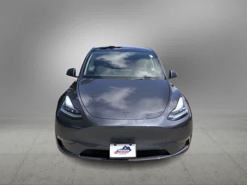 Used 2021 Tesla Model Y Long Range AWD/4WD image 9