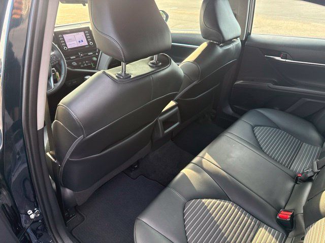Used 2021 Toyota Camry SE FWD image 22