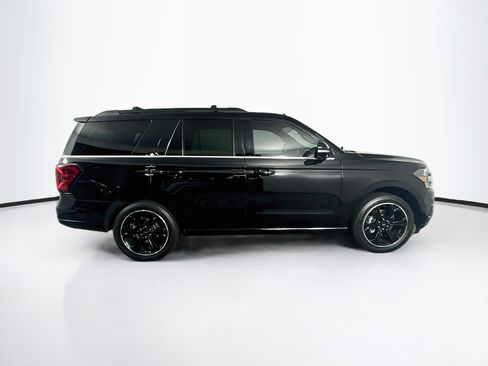 Used 2024 Ford Expedition Limited AWD/4WD image 10