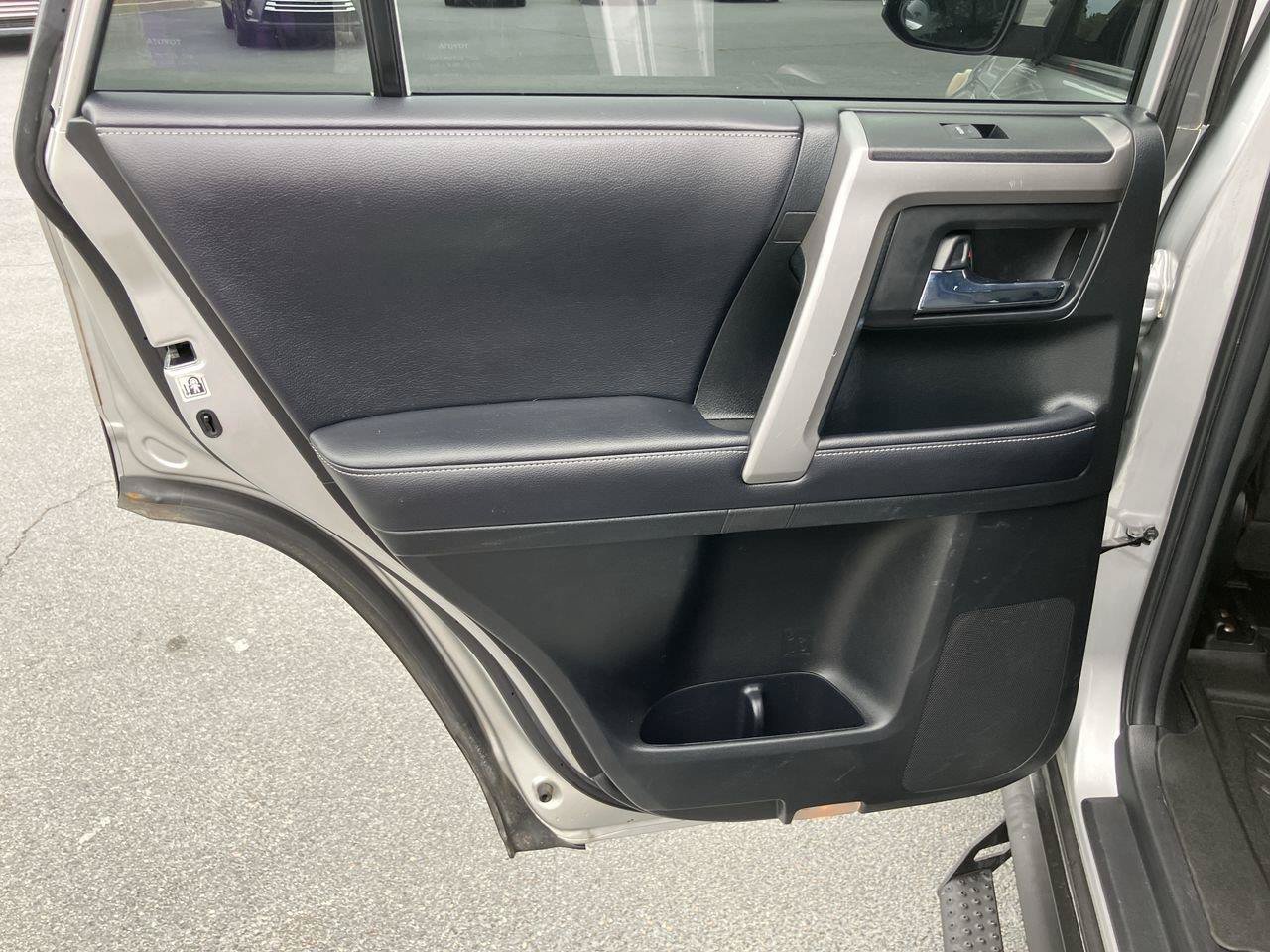 Used 2018 Toyota 4Runner SR5 Premium RWD image 23