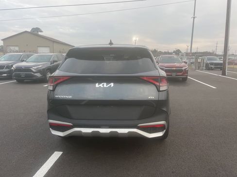 Used 2024 Kia Sportage LX image 6