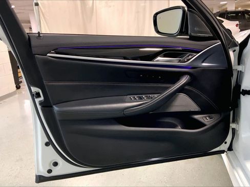 Used 2020 BMW M550i xDrive w/ Executive Package image 21