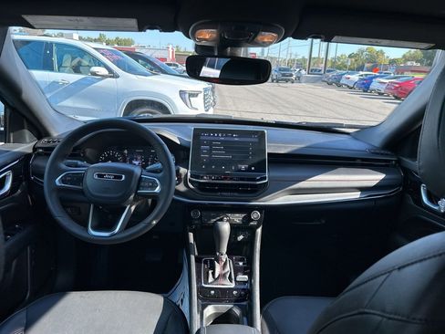 Used 2024 Jeep Compass Trailhawk w/ Trailhawk Convenience Group image 13