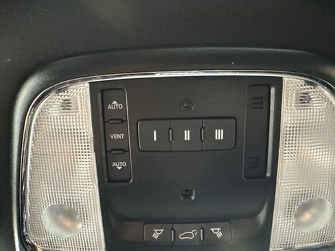 Used 2019 Jeep Grand Cherokee Limited AWD/4WD image 49