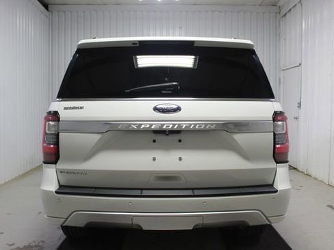 Used 2020 Ford Expedition Platinum AWD/4WD image 5