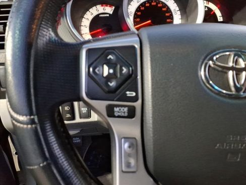 Used 2014 Toyota Tacoma 4x4 Access Cab image 23