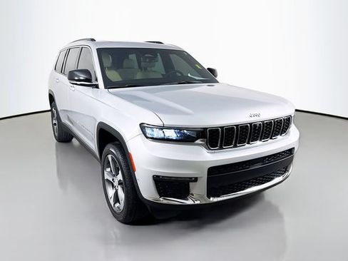 Used 2024 Jeep Grand Cherokee L Limited w/ Luxury Tech Group II AWD/4WD image 3