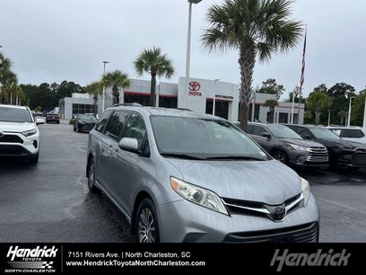 Used 2018 Toyota Sienna XLE