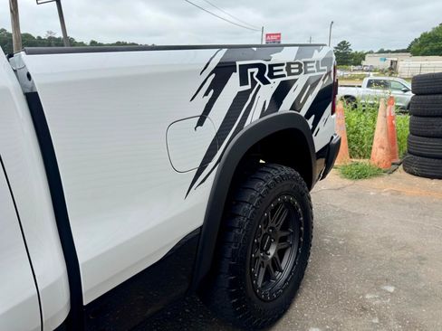 Used 2019 RAM 1500 Rebel AWD/4WD image 10