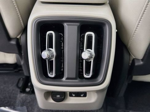 Certified 2026 Volvo XC40 B5 Plus w/ Protection Package Premier AWD/4WD image 26