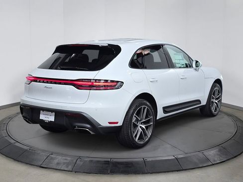 New 2026 Porsche Macan image 7