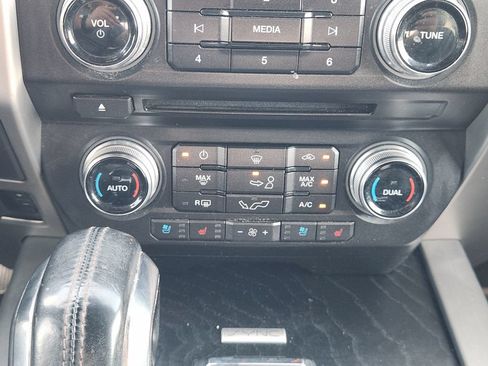 Used 2018 Ford F150 Platinum w/ Equipment Group 701A Luxury RWD image 17