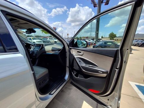 Used 2017 Hyundai Santa Fe FWD w/ Cargo Package image 45