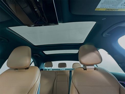 Certified 2023 Mercedes-Benz C 300 4MATIC Sedan image 20