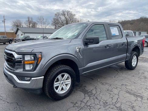 Used 2023 Ford F150 XLT image 2