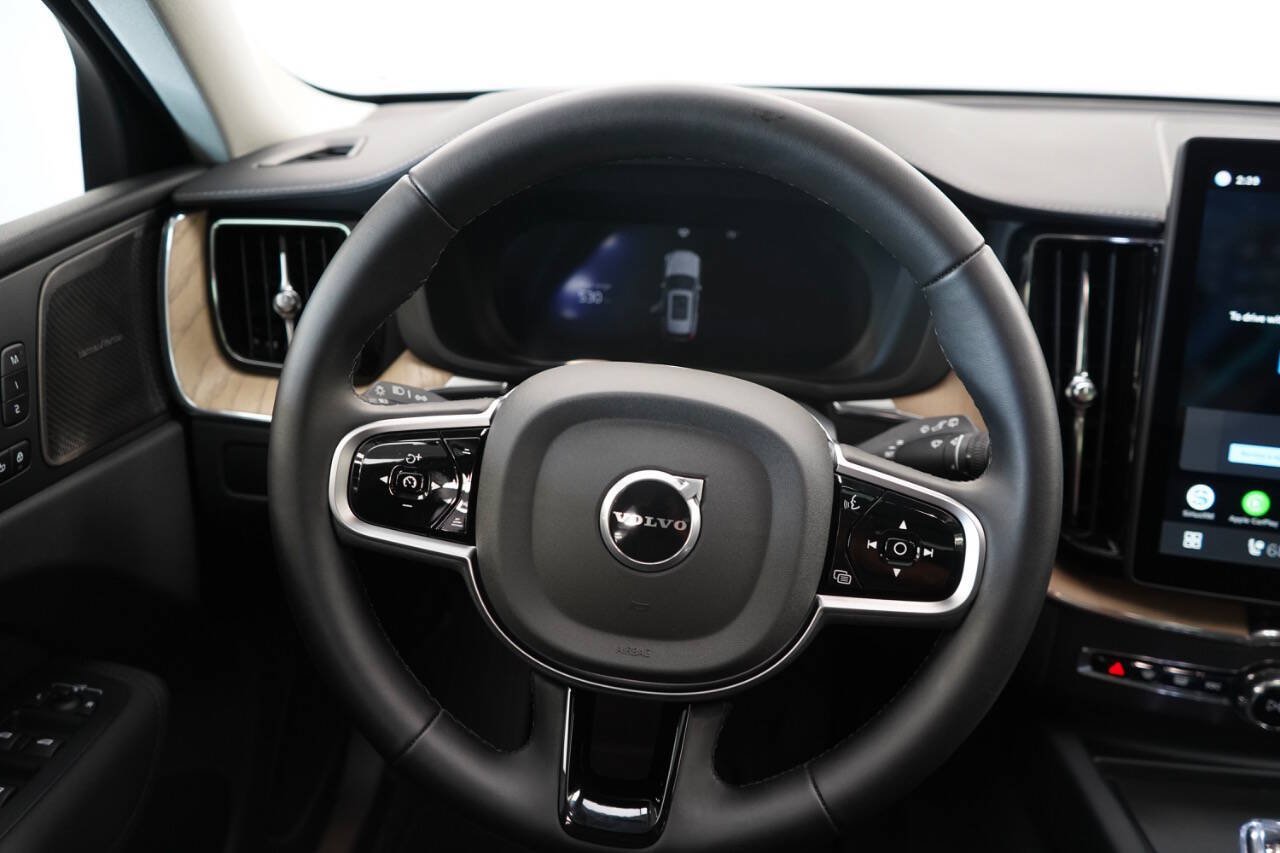 Used 2026 Volvo XC60 B5 Ultra AWD/4WD image 39