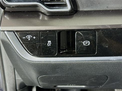 Used 2024 Kia Sportage EX FWD image 10