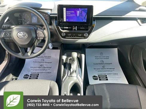 Used 2025 Toyota Corolla LE image 13