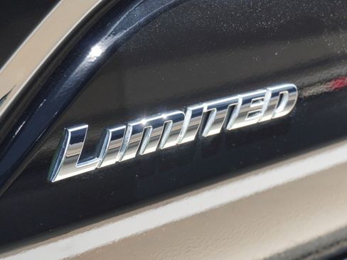 Used 2024 Toyota Tacoma Limited w/ Limited Package (LT) AWD/4WD image 13