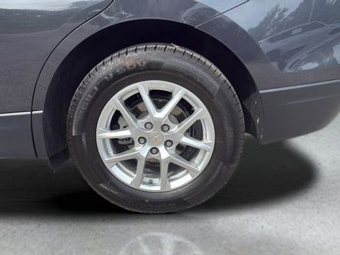 Used 2022 Chevrolet Equinox LS AWD/4WD image 37