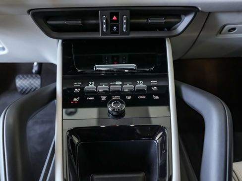 New 2026 Porsche Cayenne E-Hybrid image 21