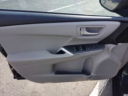 Used 2016 Toyota Camry LE w/ Protection Package (Q2) FWD image 19