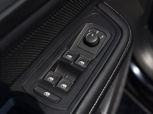 Certified 2024 Volkswagen Atlas Cross Sport SE AWD/4WD image 8