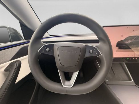 Used 2026 Tesla Model Y Long Range AWD/4WD image 12