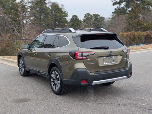 Used 2023 Subaru Outback Touring image 7