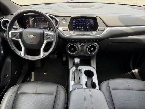 Used 2021 Chevrolet Blazer LT w/ Sound & Technology Package FWD image 2