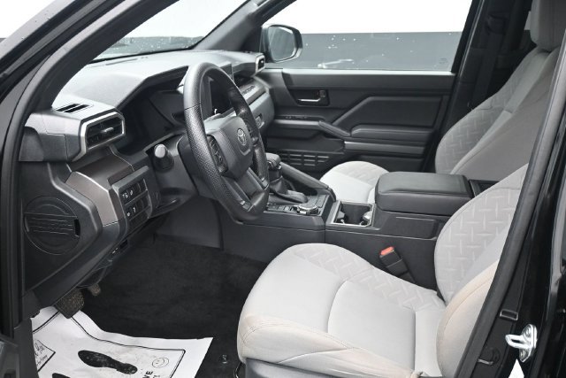 Used 2024 Toyota Tacoma SR5 AWD/4WD image 6
