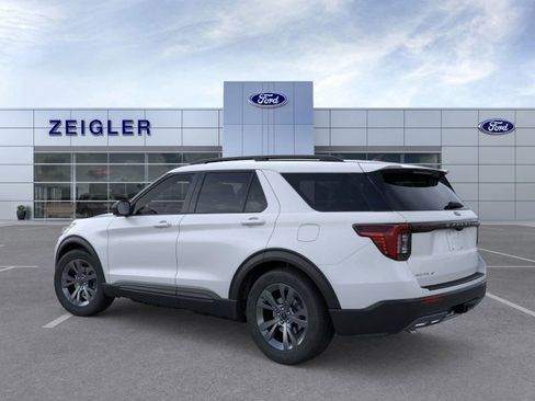 New 2026 Ford Explorer Active w/ Active Comfort Package image 4