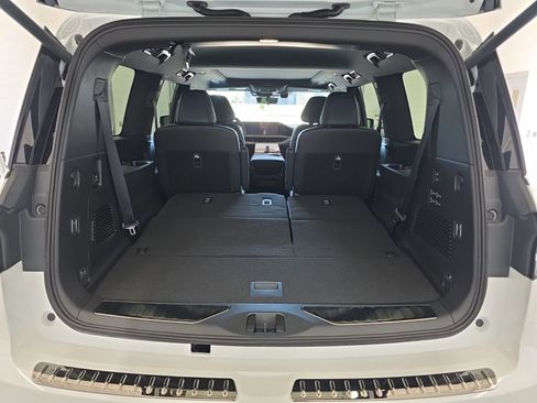 New 2026 INFINITI QX80 4WD image 18