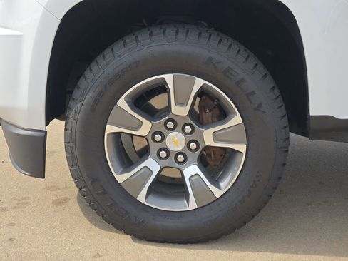 Used 2020 Chevrolet Colorado Z71 AWD/4WD image 26