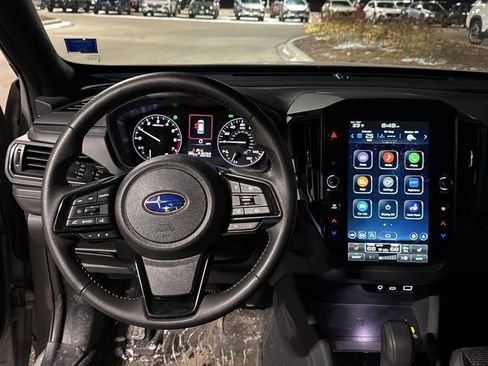 Used 2025 Subaru Forester Premium image 4