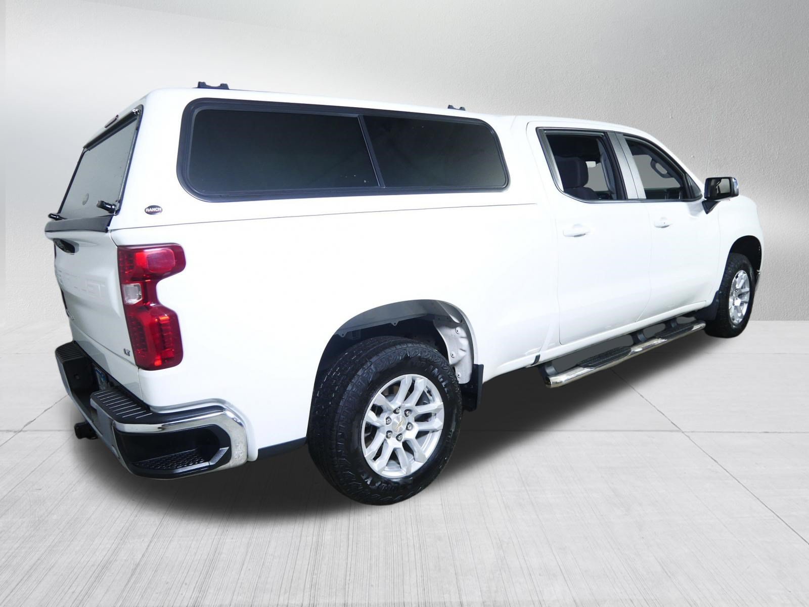 Used 2024 Chevrolet Silverado 1500 LT w/ Z71 Off-Road Package AWD/4WD image 7