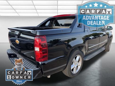 Used 2012 Chevrolet Avalanche LTZ RWD image 2