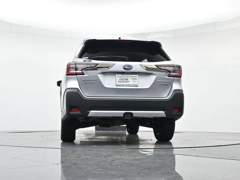 Used 2025 Subaru Outback Touring AWD/4WD image 42