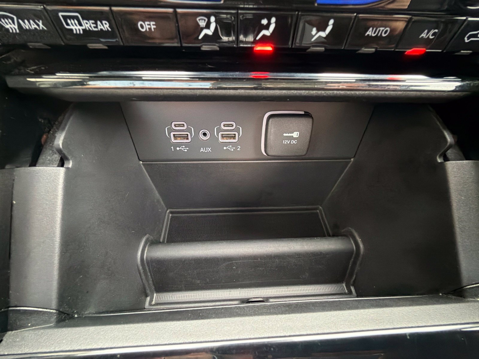 Used 2023 Jeep Grand Cherokee Limited AWD/4WD image 25