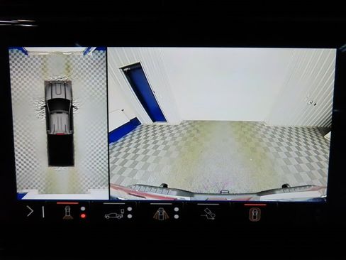 Used 2025 GMC Sierra 2500 AT4X w/ AT4X AEV Edition image 16