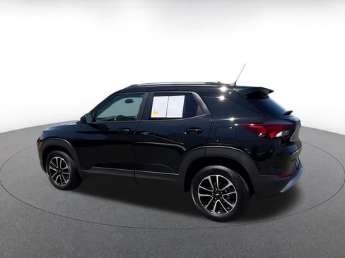 Used 2025 Chevrolet TrailBlazer LT FWD image 10