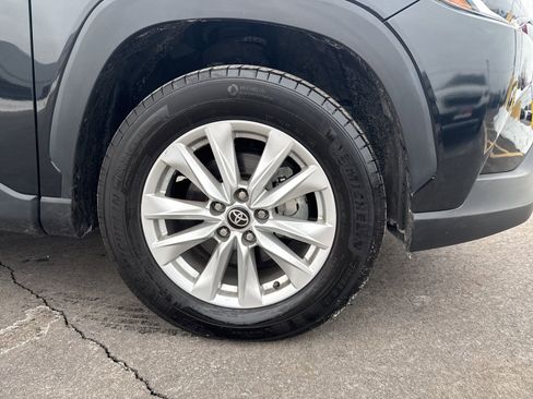 Used 2023 Toyota Corolla Cross LE image 10