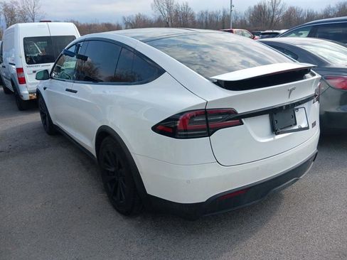 Used 2023 Tesla Model X Plaid image 4
