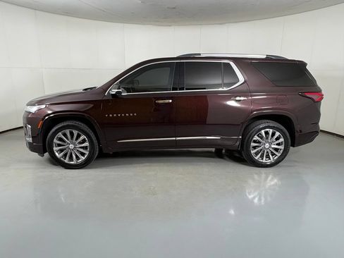 Used 2023 Chevrolet Traverse Premier FWD image 5