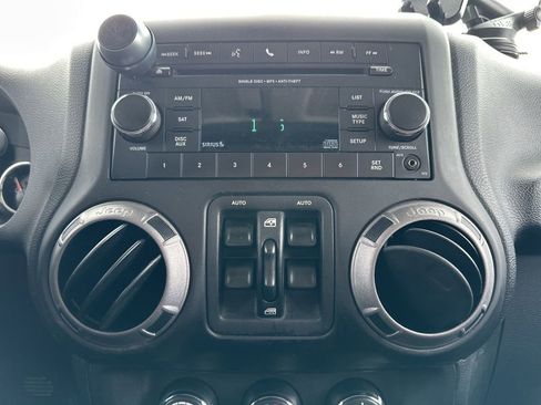 Used 2012 Jeep Wrangler Unlimited Sport image 20