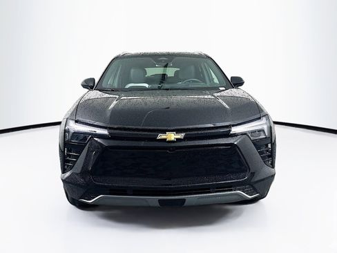 Used 2025 Chevrolet Blazer EV LT image 2