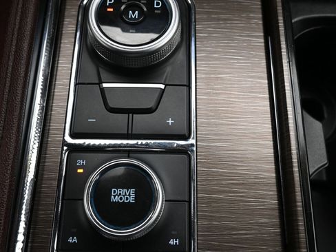 Used 2022 Ford Expedition Max Limited image 19