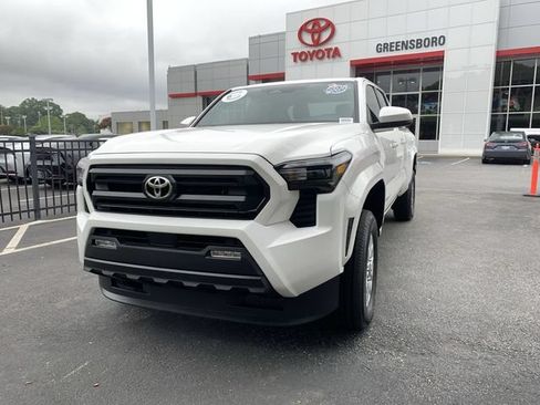 Used 2025 Toyota Tacoma SR5 RWD image 4