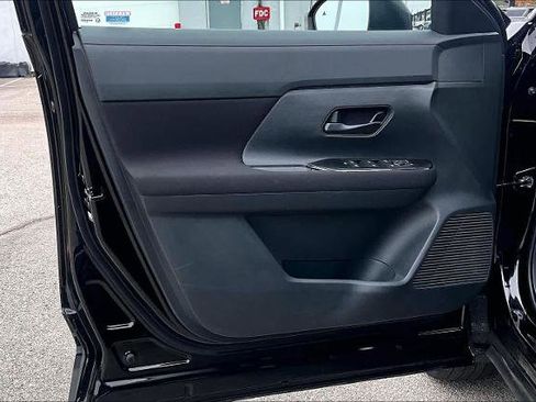 Certified 2025 Nissan Kicks S image 21