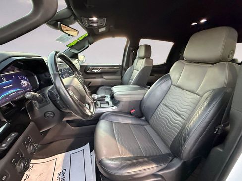 Used 2024 Chevrolet Silverado 1500 ZR2 w/ Technology Package AWD/4WD image 9